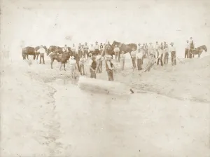 The opening of Waipu rivermouth, late 1880s (sepia photo) The opening of Waipu rivermouth, late 1880s (sepia photo)