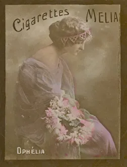 Ophelia, girl playing Shakespearian character (photo) Ophelia, girl playing Shakespearian character (photo)