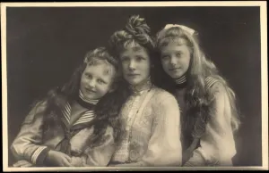 Photo Ak Duchess of Urach, Amalie Maria of Bavaria, Karola Elizabeth (b/w photo) Photo Ak Duchess of Urach, Amalie Maria of Bavaria, Karola Elizabeth (b/w photo)