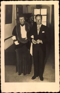 Photo Ak Karl Theodor, Count of Toerring Jettenbach, Mother Countess Sophie (b/w photo) Photo Ak Karl Theodor, Count of Toerring Jettenbach, Mother Countess Sophie (b/w photo)