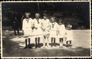 Photo Ak Princesses of Calabria, Princes of Bavaria, Luitpold, Albrecht (b/w photo) Photo Ak Princesses of Calabria, Princes of Bavaria, Luitpold, Albrecht (b/w photo)
