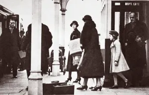 Princess Elizabeth and Princess Margaret Rose returning to London Princess Elizabeth and Princess Margaret Rose returning to London