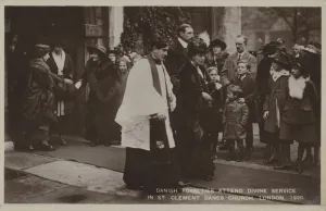 Royals leaving St Clement Danes Church, London (b/w photo) Royals leaving St Clement Danes Church, London (b/w photo)