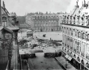 France Historical Images Prints: Vendome column destroyed on May 16