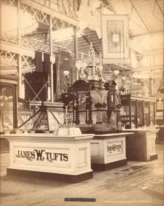 Tufts soda water fountain, Centennial Exposition, Philadelphia, 1876 (b/w photo) Tufts soda water fountain, Centennial Exposition, Philadelphia, 1876 (b/w photo)