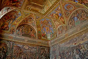 View of the Room of Constantine, Vatican City (photo) View of the Room of Constantine, Vatican City (photo)