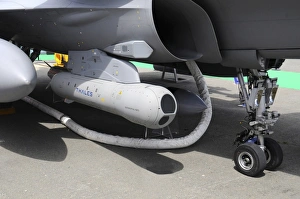 Damocles targeting pod mounted on a French Air Force Rafale fighter plane Damocles targeting pod mounted on a French Air Force Rafale fighter plane