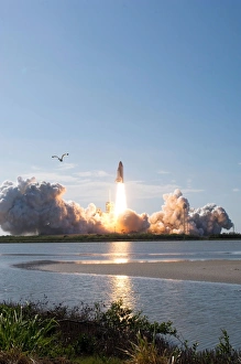 Kennedy Space Center Images Prints: Space Shuttle Discovery launch