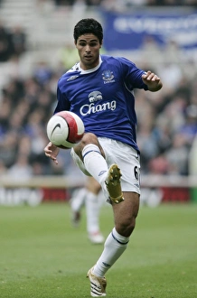 The Riverside Stadium - Mikel Arteta of Everton in action The Riverside Stadium - Mikel Arteta of Everton in action