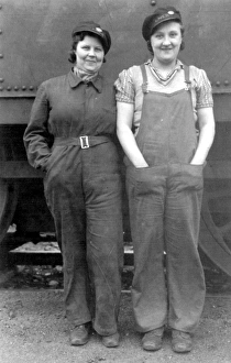 Women war workers at Darnall Goods Depot, c. 1940 Women war workers at Darnall Goods Depot, c. 1940