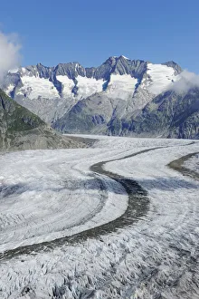 Aletsch Glacier, UNESCO World Heritage Site. Jungfrau-Aletsch-Bietschhorn, Goms, Valais Aletsch Glacier, UNESCO World Heritage Site. Jungfrau-Aletsch-Bietschhorn, Goms, Valais
