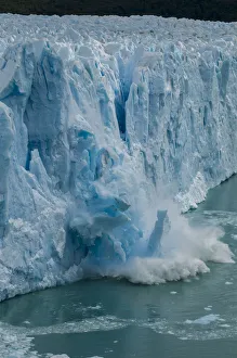 Ice calving from Perito Moreno Glacier, Los Glaciares National Park, Santa Cruz, Patagonia Ice calving from Perito Moreno Glacier, Los Glaciares National Park, Santa Cruz, Patagonia