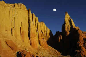 Sandstone cliff at sunset, Colorado Plateau, Kodachrome Basin State Park, Utah, USA Sandstone cliff at sunset, Colorado Plateau, Kodachrome Basin State Park, Utah, USA