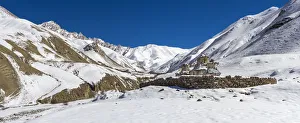 Snow-covered Himalayan mountains, habitat of the snow leopard (Panthera uncia), Hemis National Park Snow-covered Himalayan mountains, habitat of the snow leopard (Panthera uncia), Hemis National Park