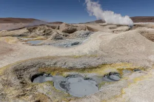 Sol de Manana geyser bassin, Reserva Eduardo Avaroa, Altiplano, Bolivia Sol de Manana geyser bassin, Reserva Eduardo Avaroa, Altiplano, Bolivia