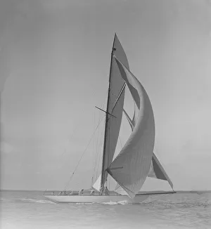The 15 Metre Hispania running downwind, 1911. Creator: Kirk & Sons of Cowes The 15 Metre Hispania running downwind, 1911. Creator: Kirk & Sons of Cowes