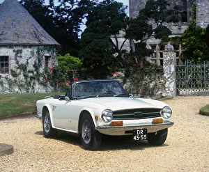 British Transport Heritage Prints: 1971 Triumph TR6. Creator: Unknown