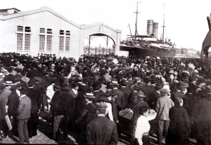 Vintage Harbor Scene Prints: 2684126