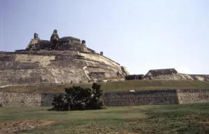 Mesoamerican Pyramids Prints: 2684148