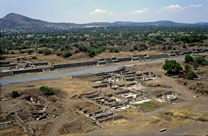Ancient Mesoamerican Ruins Prints: 2684703