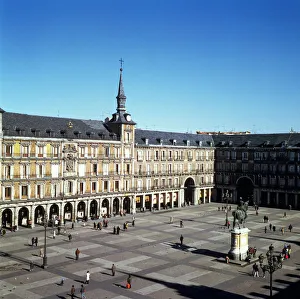 Plaza Mayor Madrid Prints: 2685111
