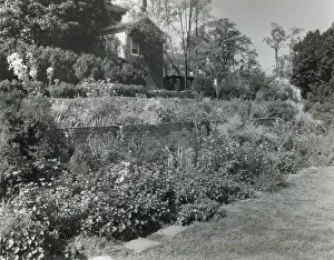 Vintage Garden Scene Prints: 2916476