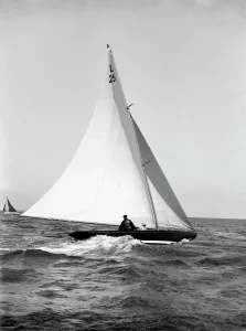 The 6 Metre Stella, 1914. Creator: Kirk & Sons of Cowes The 6 Metre Stella, 1914. Creator: Kirk & Sons of Cowes