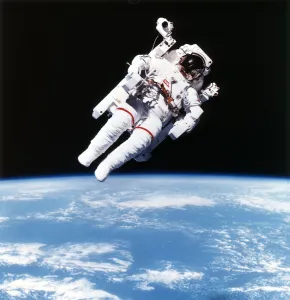 US Astronaut Bruce McCandless spacewalking, 1984 US Astronaut Bruce McCandless spacewalking, 1984