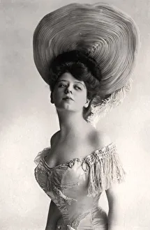 Camille Clifford (1885-1971), Belgian actress, 1905.Artist: Rotary Photo Camille Clifford (1885-1971), Belgian actress, 1905.Artist: Rotary Photo