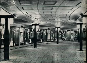 Circulating area of Piccadilly Circus Station, 1929 Circulating area of Piccadilly Circus Station, 1929
