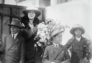 English Celebrities Prints: Clara Butt & children, between c1910 and c1915. Creator: Bain News Service