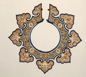19th Century Cloud Collar Print