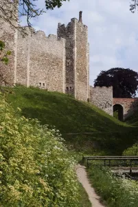 British Architecture Photos Prints: Framlingham Castle, Framlingham, Suffolk, England, UK, 25 / 5 / 10. Creator: Ethel Davies