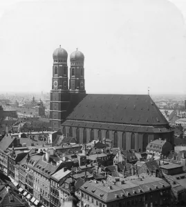 The Frauenkirche, Munich, Germany, c1900.Artist: Wurthle & Sons The Frauenkirche, Munich, Germany, c1900.Artist: Wurthle & Sons