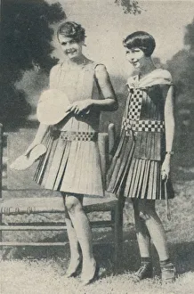Vintage Summer Dresses Prints: Frocks of Strips of Wood, c1935