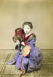 Geisha playing the tsuzumi, Japan, 1882. Artist: Felice Beato Geisha playing the tsuzumi, Japan, 1882. Artist: Felice Beato