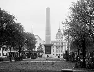 US Historic Landmarks Prints: Green [sic] monument and City Hall, Savannah, Ga. between 1900 and 1910. Creator: Unknown