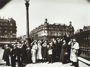 Paris Eclipse Watchers, 1912 Print