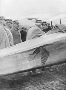 Lieutenant Georges Guynemer meeting French generals, 19 February 1917 Lieutenant Georges Guynemer meeting French generals, 19 February 1917
