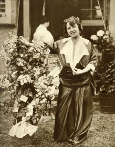 The Silver Jubilee Book Images Prints: Marie Lloyd, c1910s. Creator: Unknown