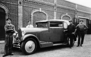 Vintage Car Images Prints: Men standing by a Talbot Darracq, c1930