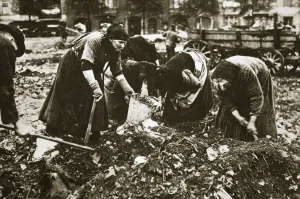 WWI German Civilian Starvation Print, Berlin 1914-1918