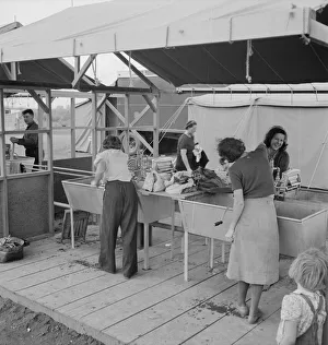Portable Laundry Unit, FSA Camp, Merrill, Oregon Print 1939