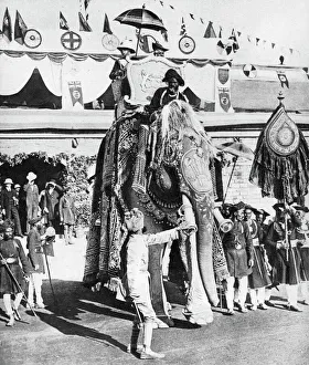 The Prince of Wales with the Maharajah of Gwalior during his Indian tour, 1921 The Prince of Wales with the Maharajah of Gwalior during his Indian tour, 1921