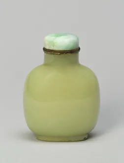 Rounded Square-Shaped Snuff Bottle Print