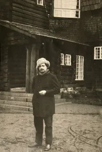 Russian author Leonid Andreyev at his house in Vammelsuu (Serovo), early 20th century. Artist: Karl Karlovich Bulla Russian author Leonid Andreyev at his house in Vammelsuu (Serovo), early 20th century. Artist: Karl Karlovich Bulla