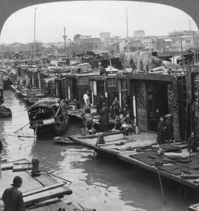 A street of flower boats, Canton, China, 1900.Artist: Underwood & Underwood A street of flower boats, Canton, China, 1900.Artist: Underwood & Underwood
