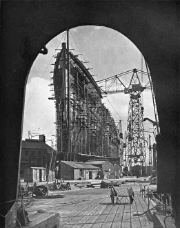 A striking bow view of the Queen Mary, Clydebank, 1934 Print