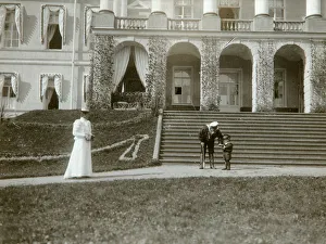 Tsarina Alexandra Fyodorovna with Tsarevich Alexei of Russia, c1907-c1910. Artist: K von Hahn Tsarina Alexandra Fyodorovna with Tsarevich Alexei of Russia, c1907-c1910. Artist: K von Hahn