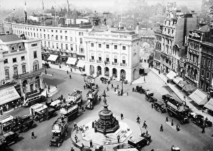 Vintage London Transport Prints: A view of Piccadilly Circus, c1912-c1914